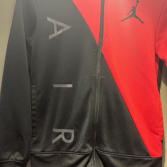 Jordan Therma Fit Black / Red Boys Zipper Jacket Hoodie Sz Medium - Picture 3 of 5